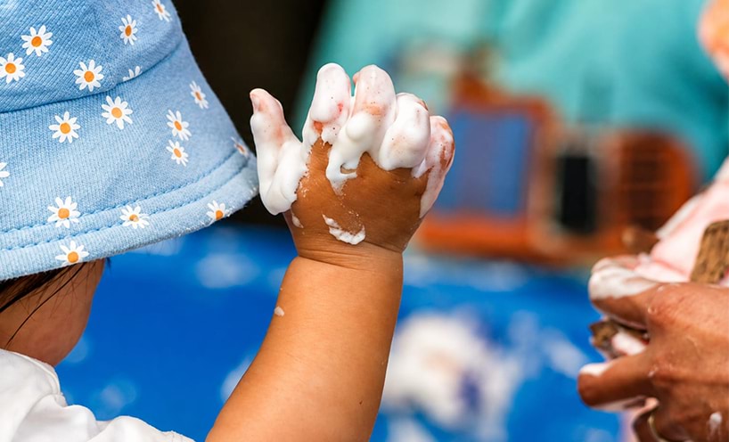 Hand hygiene in winter – Be a Soapy Hero!